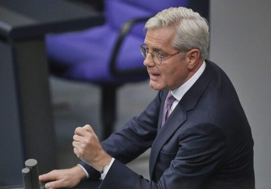 Röttgen drängt auf Reduzierung von Abhängigkeiten von China