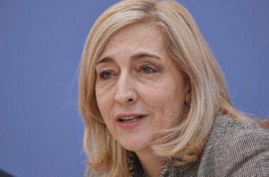 Warken will Zugang zu Behandlung psychischer Erkrankungen stärken