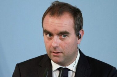 Frankreichs Regierung übersteht Misstrauensabstimmungen