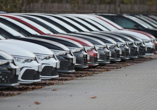 Verkaufsquoten für E-Autos liegen weit auseinander