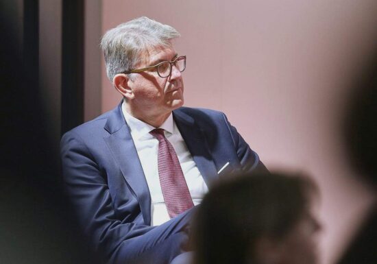 Weimer treibt Plattform-Abgabe voran - Eckpunktepapier geplant