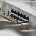 Bei fast jedem Zweiten fällt Internet einmal im Jahr komplett aus