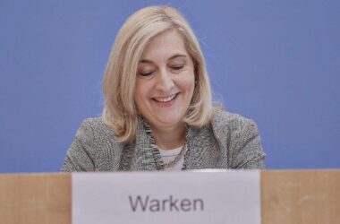 Warken spart im Gesundheitswesen zwei Milliarden Euro ein