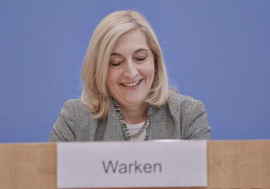 Warken spart im Gesundheitswesen zwei Milliarden Euro ein