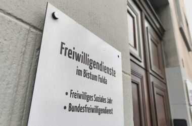 Westdeutsche erhalten im Freiwilligendienst höheres Taschengeld
