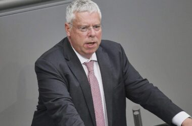 Deutsche Außenpolitiker blicken verhalten optimistisch nach Nahost