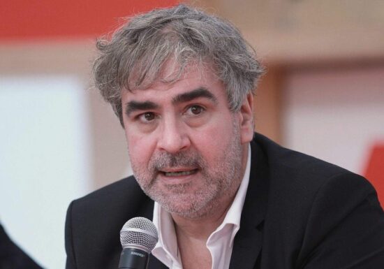Deniz Yücel fordert klare Worte von Merz in der Türkei
