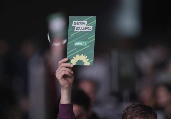 Leitantrag: Grüne wollen Deutschland zum "Elektrostaat" machen