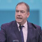 Wehrbeauftragter sieht im Wehrdienst-Streit "Stunde des Parlaments"