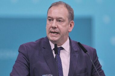 Wehrbeauftragter sieht im Wehrdienst-Streit "Stunde des Parlaments"