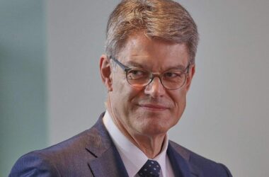 Schnieder will Verkehrsminister bleiben