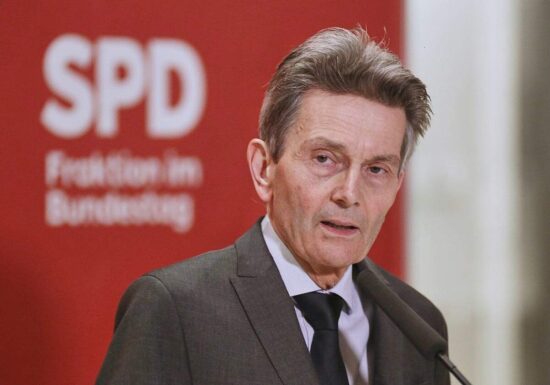 Mützenich kritisiert Absage der China-Reise von Wadephul