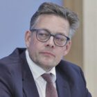 Von Notz fordert monatlichen Bericht zu hybriden Angriffen