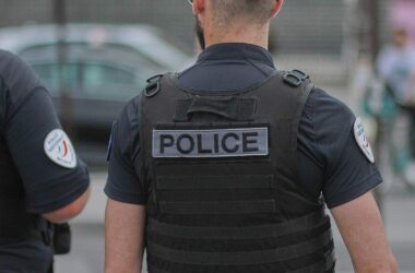 Zwei Verdächtige nach Juwelenraub im Louvre festgenommen