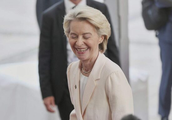 Von der Leyen übersteht erneut Misstrauensvoten im EU-Parlament