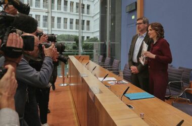 Junge Ostdeutsche fühlen sich stärker mit ihrer Herkunft verbunden