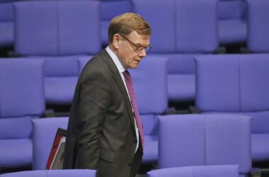 Wadephul reist mit sechsköpfiger Wirtschaftsdelegation nach China