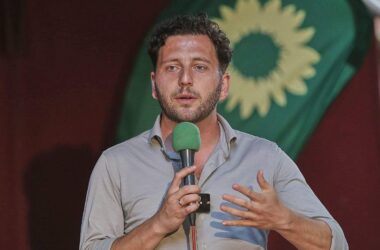 Banaszak reagiert zurückhaltend auf Linksschwenk-Rufe