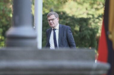 Wadephul plädiert für sofortige Wehrpflicht