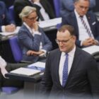 AfD zieht auch bei Infratest mit Union gleich