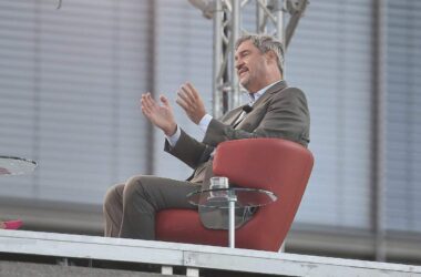 Söder zu TV-Duell mit AfD-Kandidaten bereit