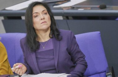 Wirtschaftsministerin Reiche kritisiert Frührente