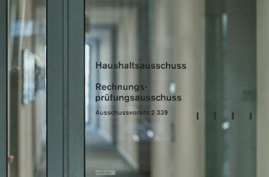 Haushaltsausschuss: Regierung will mehr Geld für Raumfahrt