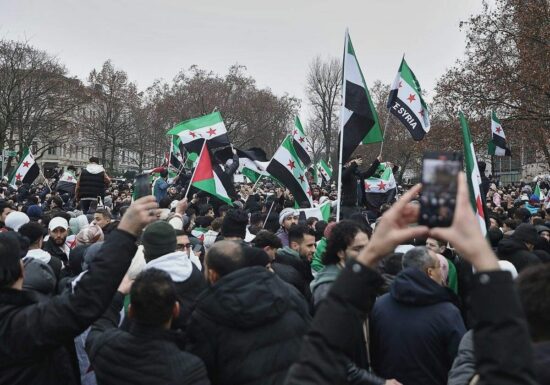 Zuzüge von Syrern nach Assad-Sturz halbiert