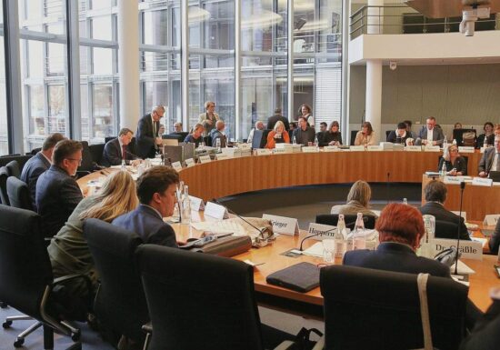 Bereinigungssitzung: Haushaltslücke 2027 sinkt um 22 Milliarden Euro