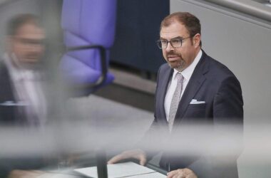Außenstaatsminister startet Debatte über hybride Vergeltung