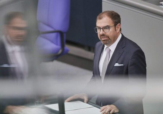 Außenstaatsminister startet Debatte über hybride Vergeltung