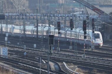 Fernverkehrszüge der Deutschen Bahn so unpünktlich wie nie zuvor