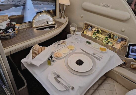 Regierung droht Streit über Abgabe für Luxusflugreisen