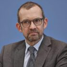 Verteidigungsausschuss-Chef warnt vor AfD-Spionage für Russland