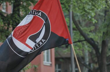 USA stufen deutsche "Antifa Ost" als Terrororganisation ein
