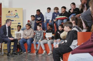 Merz sagt Vorlesen wegen Ukraine kurzfristig ab - Frei übernimmt