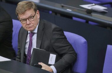 Hagel widerspricht Wadephuls Syrien-Aussagen