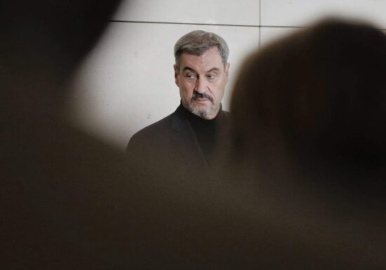 Söder will E-Auto-Förderung auf Hybrid-Autos ausdehnen