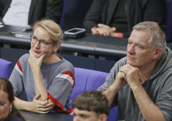 Linken-Chefs wollen Kriegsdienstverweigerern helfen