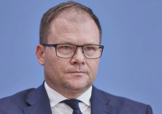 Schneider pocht auf klare Pläne für fossile Energie bei Klimagipfel