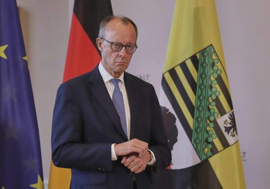 Halle will Bahn-Hauptsitz werden - für Merz noch kein Thema