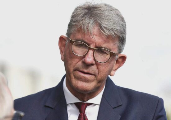 Kulturstaatsminister besorgt über Lage der Demokratie