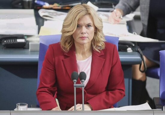 Bundestagspräsidentin mahnt Koalition zur Zusammenarbeit