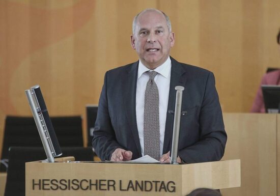 Hessens Innenminister verurteilt Anschlag auf Pkw von AfD-Politiker