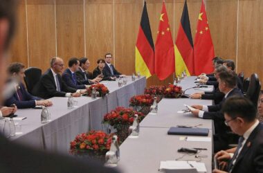 Bundesregierung: Merz-Li-Treffen beim G20-Gipfel war "konstruktiv"