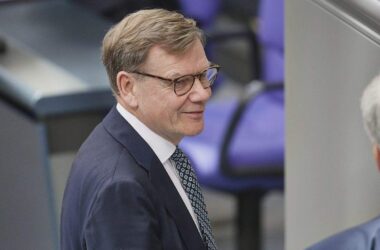 Herbeirufung von Wadephul gescheitert - aber er kommt trotzdem