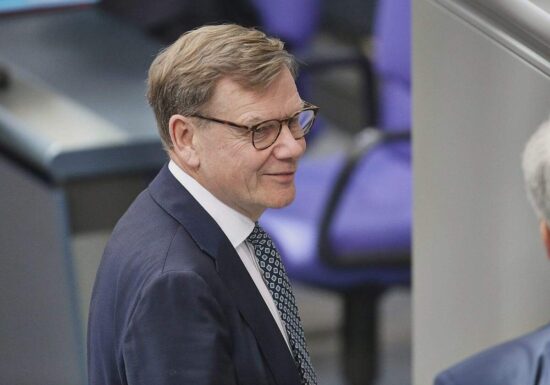 Herbeirufung von Wadephul gescheitert - aber er kommt trotzdem