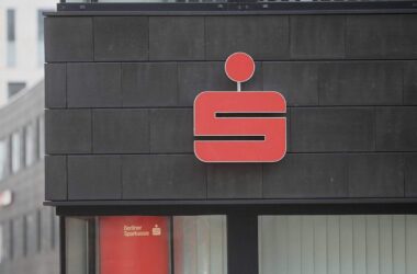 Sparkassen rechnen 2025 mit Gewinnrückgang