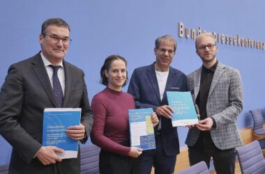 Zusammenhaltsbericht: Mehrheit zu mehr Klimaschutz bereit