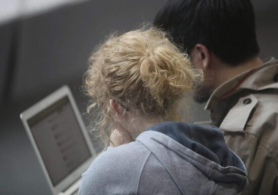 Mehr Überschuldete haben Schulden bei Onlinehändlern